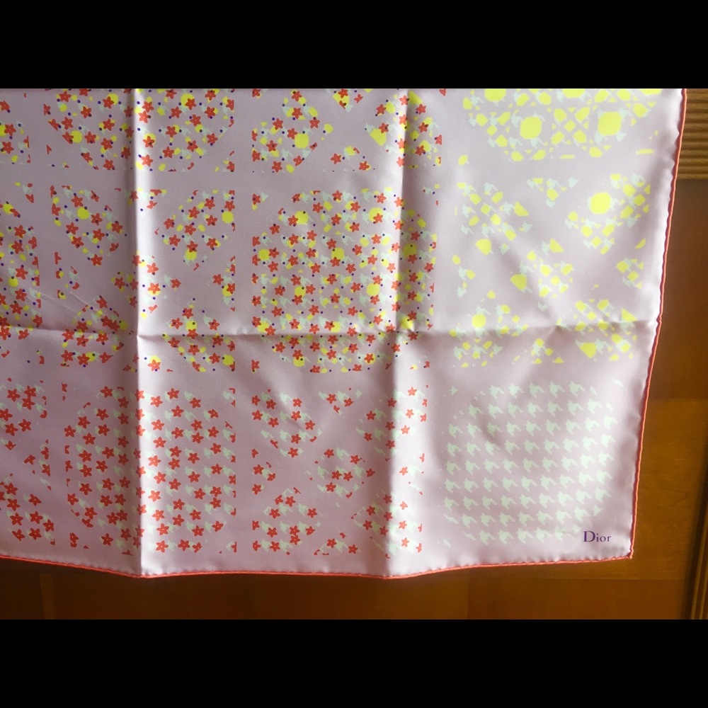 Dior Scarf &Box New - Picture 13 of 16